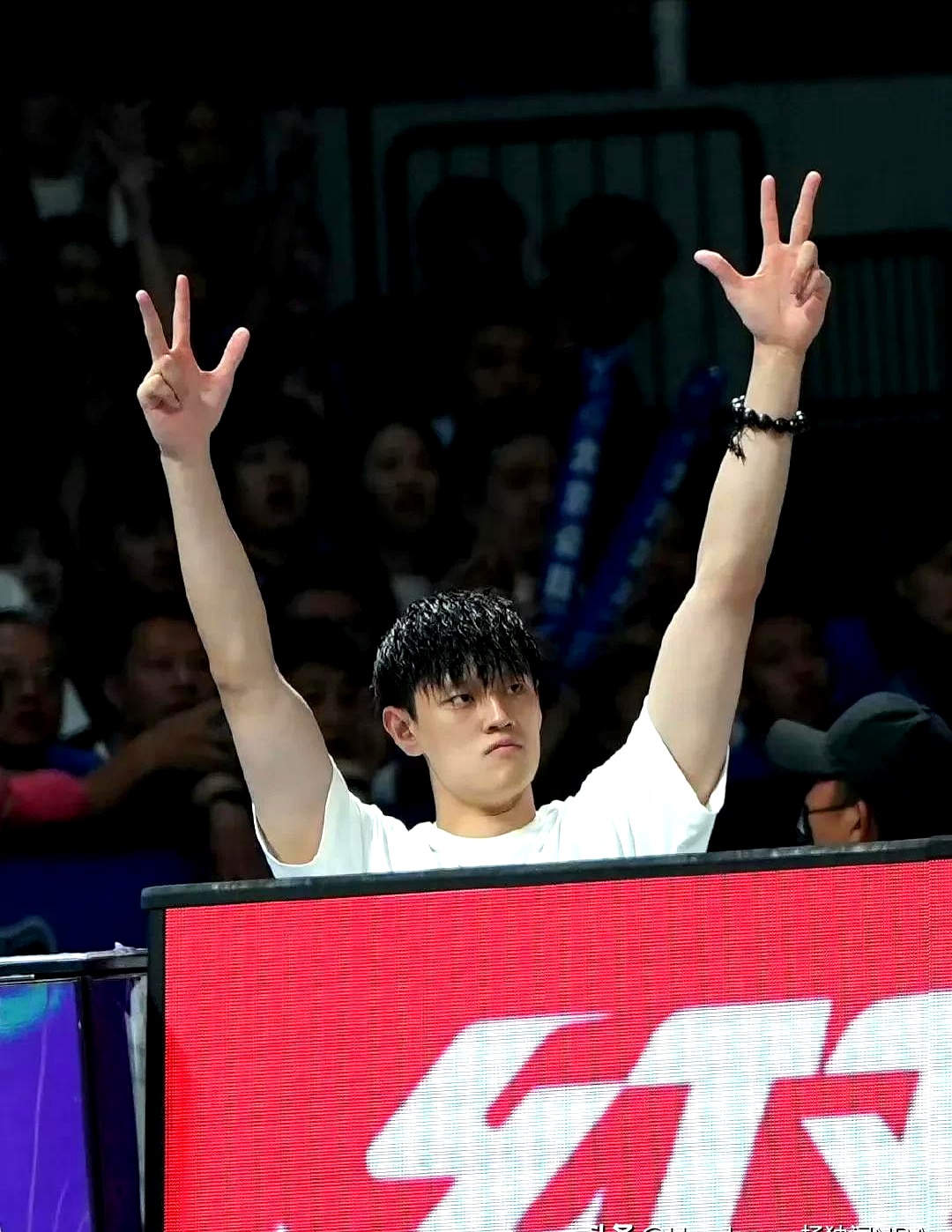 九游体育-凯恩在TL比赛中挺进下一轮，战术调整引发热议！的简单介绍